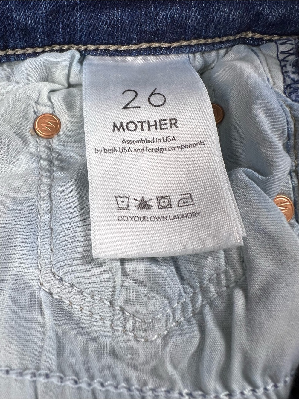 MOTHER The Outsider Sneak Blue Denim Mid-Rise Flare Jeans Size 26 EUC - Picture 13 of 14